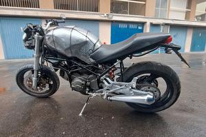 Ducati Monster 750