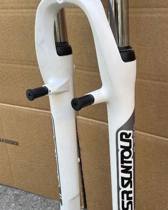Forcella ammortizzata SR Suntour SF14-M3010-P-700C