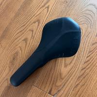 Sella bike fi’zi:k r7 nuova mai utilizzata