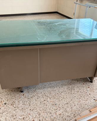 Tavolo da ufficio in ferro