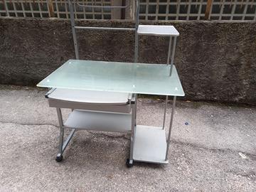 Scrivania porta PC  con cassettino
