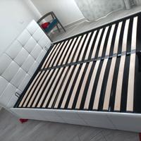 Letto matrimoniale con cassettone