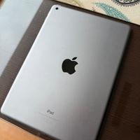 Apple Ipad (pari al nuovo)