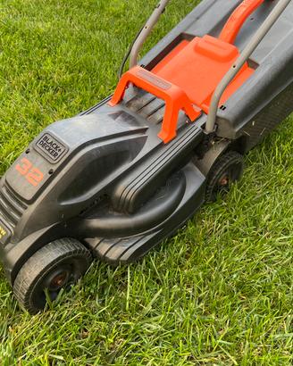 Tosaerba Black Decker elettrico tagliaerba