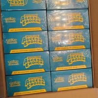 Lotto 19 ETB Ascesa Eroica+ 2 ETB Fiamme Spettrali