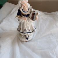 statuina