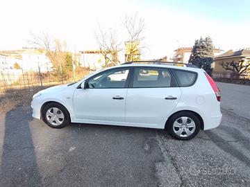Hyundai  I30 SW.  1.4