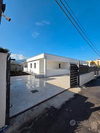 Villa con giardino nuova costruzione