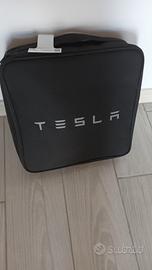 Presa ricarica per Tesla