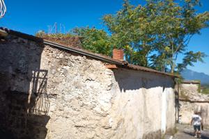Casolare di 236 mq. con giardino