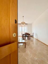 Bilocale in zona clinica