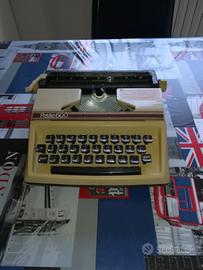 Macchina da scrivere Petite 600 - 1982