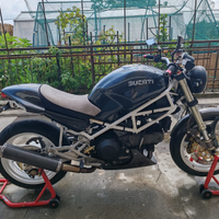 Ducati Monster 900
