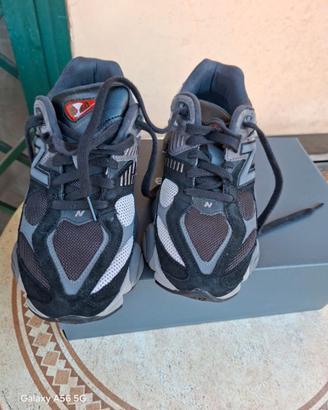 New Balance 9060 nere e grigie
