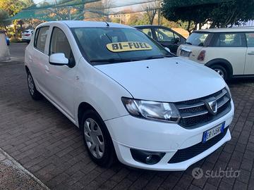 Dacia Sandero 1.2 GPL 75CV Lauréate benz gpl