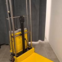 Carrello elevatore elettrico