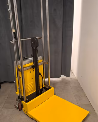 Carrello elevatore elettrico