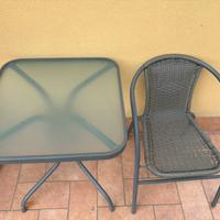 Tavolino e sedia