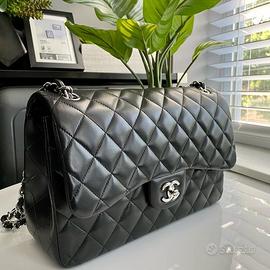 Borsa a tracolla trifold Chanel nera matelasse