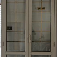 finestra in alluminio. 