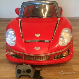 Macchinina rossa elettrica per bambini con telecom