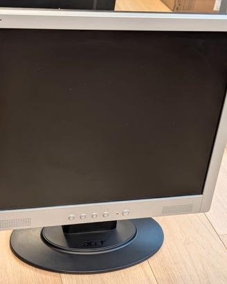 N. 2 monitor Acer LCD 19 pollici 4:3
