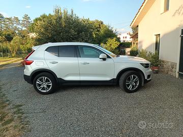 Volvo xc40 (2017-->) - 2018
