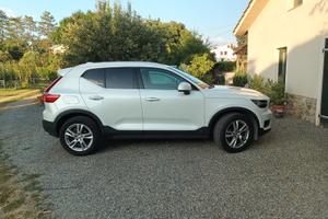 Volvo xc40 (2017-->) - 2018