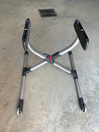 Supporto inglesina per culla e seggiolono auto
