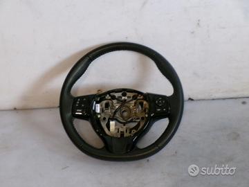 Volante con comandi Toyota Yaris 3 2017