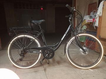 Bici elettrica Momo Design Florence 26