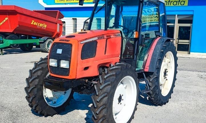 Massey Ferguson 2220 DT