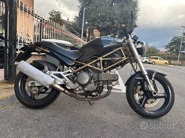 Ducati Monster 600 dark