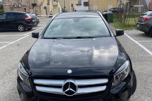 Mercedes-Benz GLA 220 Premium 4matic 170cv