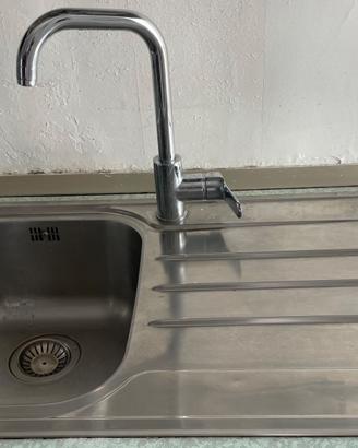 Lavello inox e gruppo