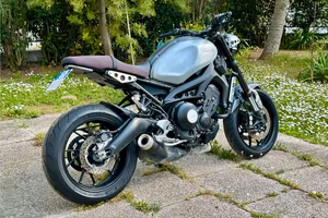 Moto Yamaha XSR 900 - Cafè racer - Sport Heritage