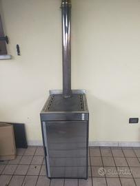 Stufa a legna con tubature