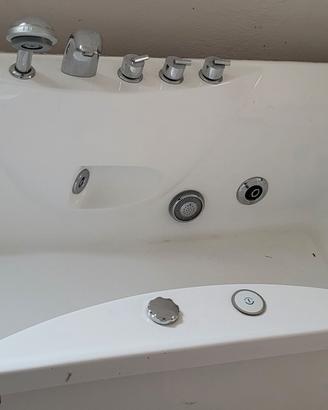 VASCA IDROMASSAGGIO DA INTERNO 