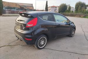Fiesta 1.4 GPL ok neopatentati 