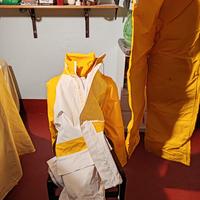 giubbotto e salopette per vela pesca ecc