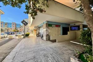 NEGOZIO A ROSETO DEGLI ABRUZZI