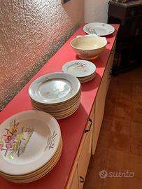 Servizio piatti vintage