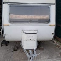 Roulotte adria 390