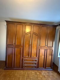 Armadio per camera da letto con cassetti