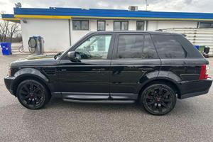 Range Rover sport HSE.