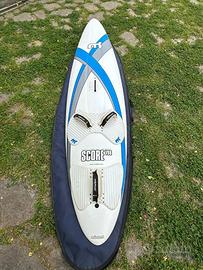 Set Windsurf composto da tavole, vele e boma