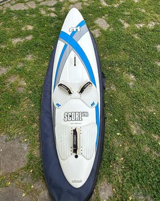Set Windsurf composto da tavole, vele e boma