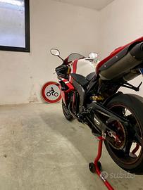 R1 2008