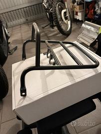 Porta pacchi Suzuki DR 600 posteriore