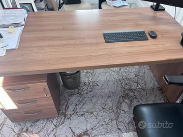 Mobili per ufficio: scrivania + madia +cassett